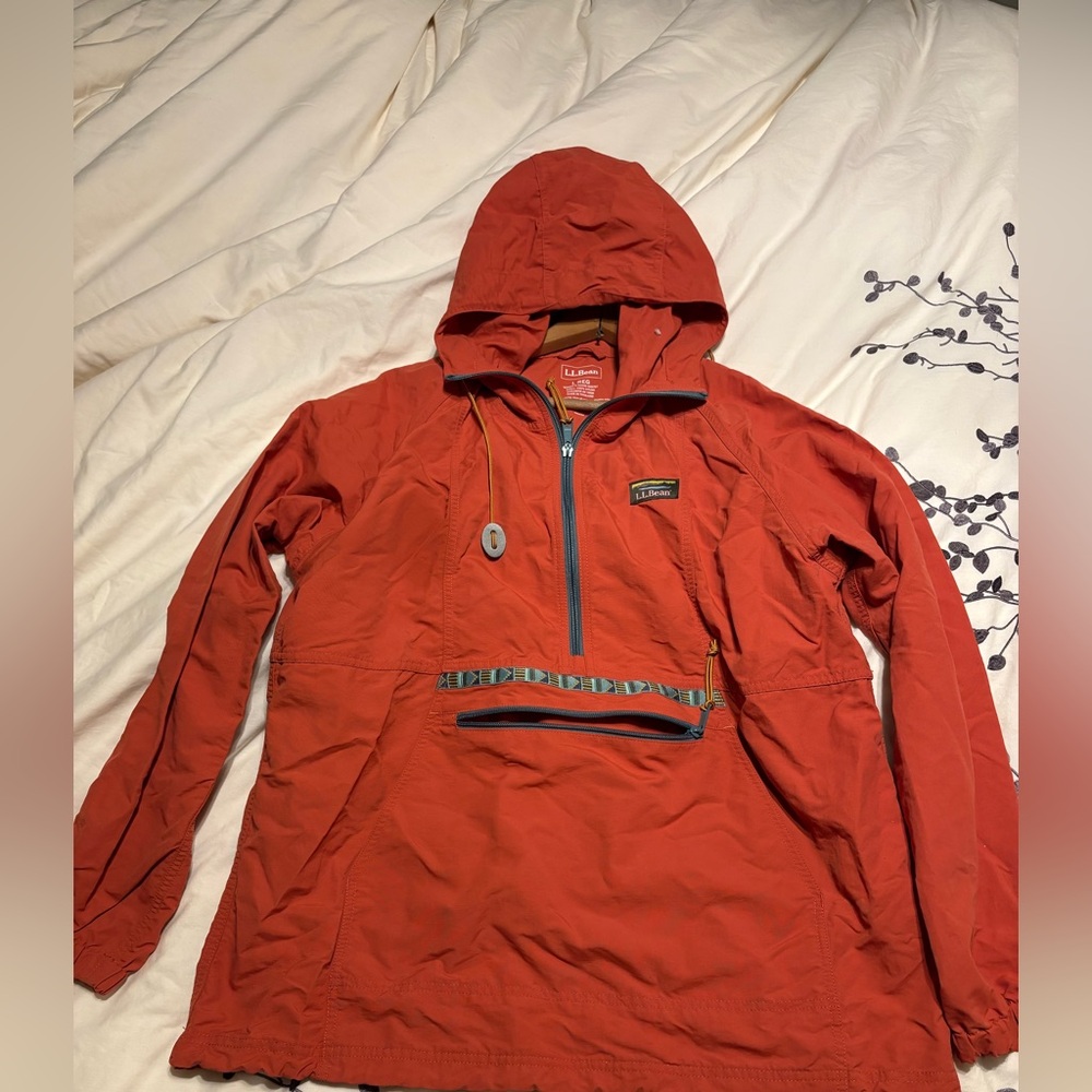 L.L.Bean Anorak Mountain Classic
Orange Tapered Trim Lightweight Jacket - Picture 4 of 15